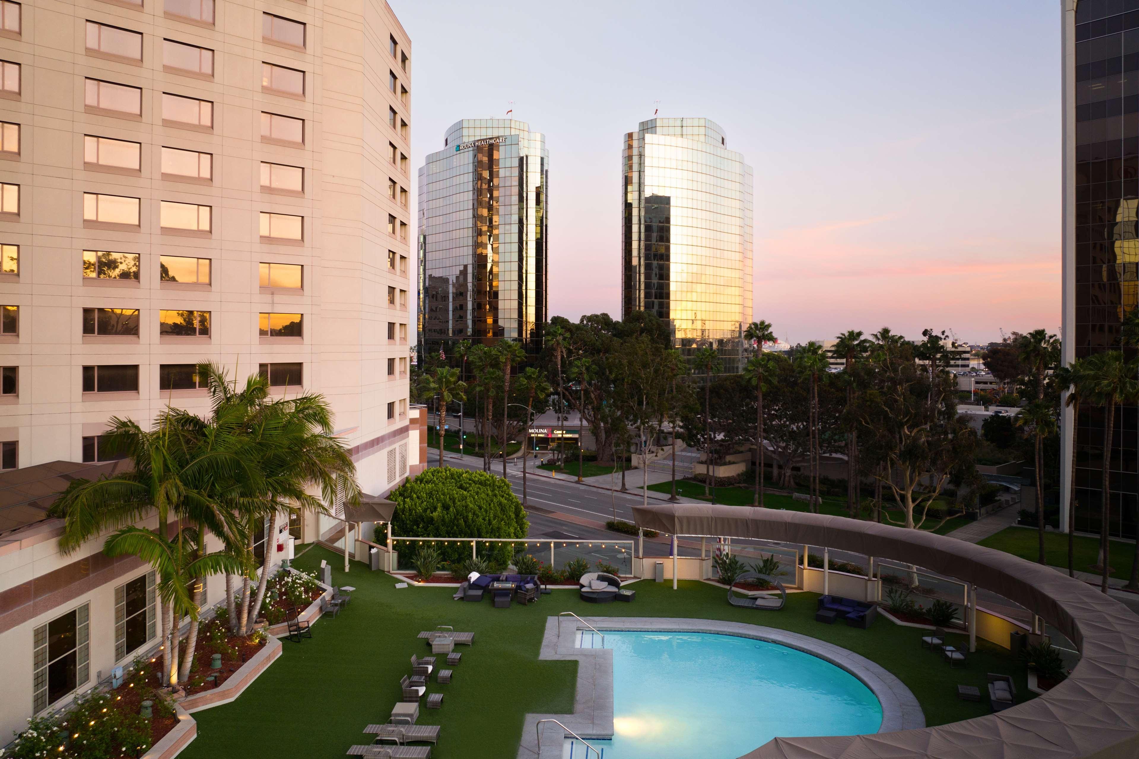 Hilton Long Beach Hotel Экстерьер фото